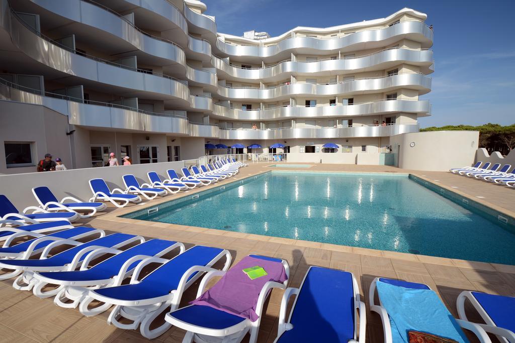 Residence Odalys Le Lotus Blanc Le Barcares Exterior photo